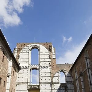 The unfinished nave wall of the Duomo