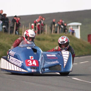 Bill Currie & Nick Haslam (Interlock Yamaha) 1999 Sidecar TT