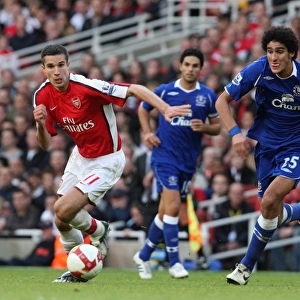 Robin van Persie (Arsenal) Marouane Fellaini (Everton)