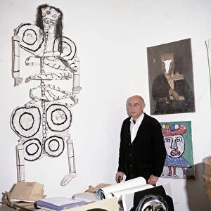 Antonio Saura Pintor Espanol 1930-1998 Fotografiado En Su Estudio El Ano 1989