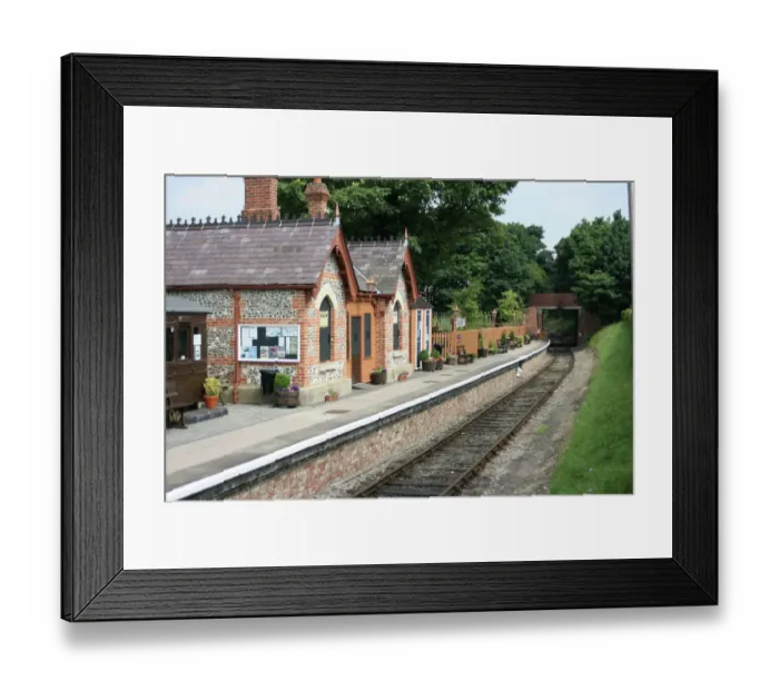 Framed Print : Chinnor railway station, Chinnor, Oxfordshire