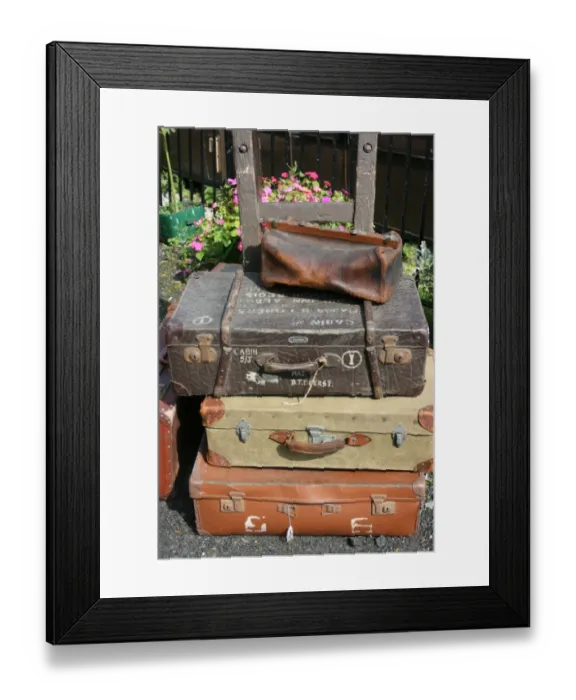 Framed Print : Wallingford station, Cholsey and Wallingford Railway, Oxfordshire, UK