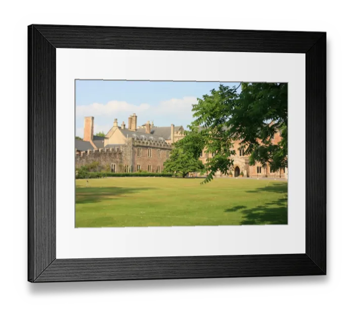 Framed Print : Bishops Palace, Wells Cathedral, Wells, Somerset, UK