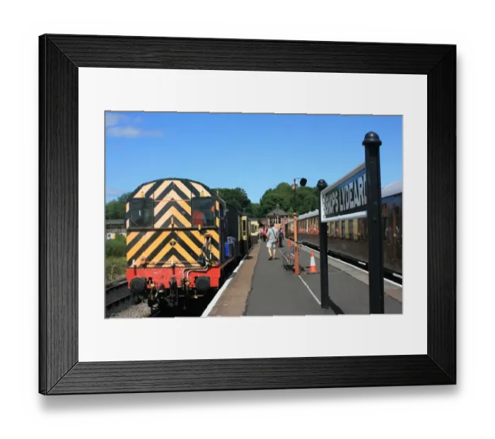 Framed Print : Diesel and The Quantock Belle at Bishops Lydeard, Somerset Framed Print : Diesel and The Quantock Belle at Bishops Lydeard, Somerset