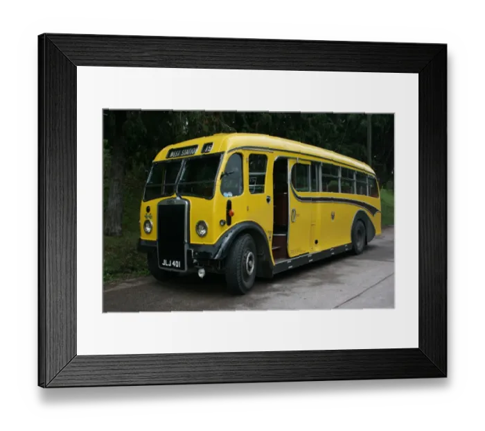 Framed Print : Vintage bus at Bishops Lydeard station, Somerset, UK Framed Print : Vintage bus at Bishops Lydeard station, Somerset, UK