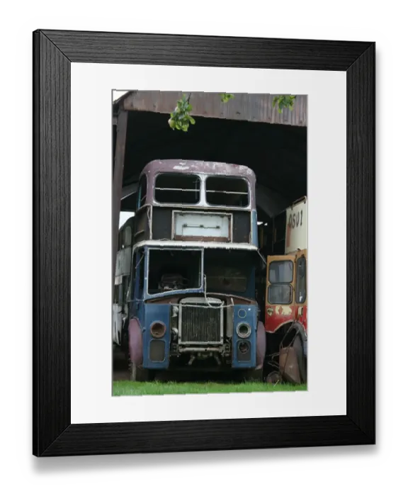 Framed Print : Vintage bus at Bishops Lydeard station, Somerset, UK Framed Print : Vintage bus at Bishops Lydeard station, Somerset, UK