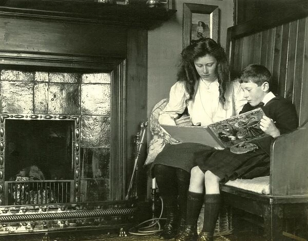 Edwardian children reading