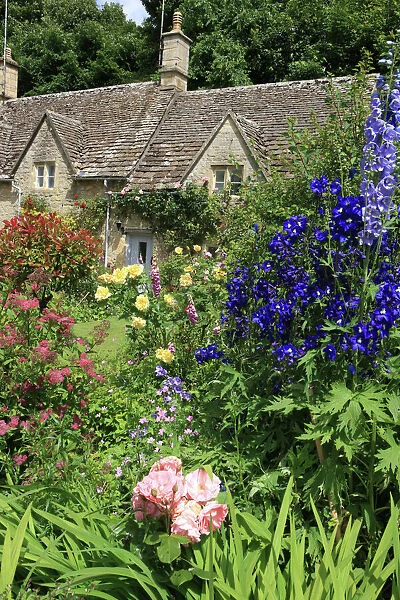 Cotswold Cottage Garden