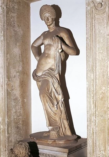 Roman civilization, statue of matronly Roman woman portrayed as Venus