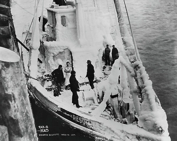 Steamer Resolute, from One Man's Gold Rush: A Klondike Album by Murray Cromwell Morgan, 10th March, 1900 (b / w photo)