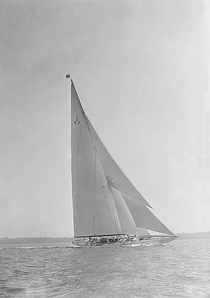 The 205 ton J-class yacht Velsheda sailing close hauled, 1935
