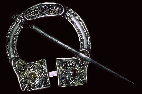 Pictish-Irish Penannular Brooch, 8th century