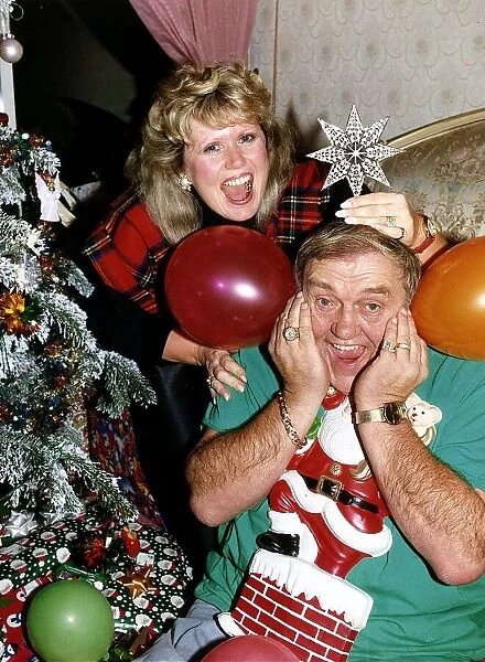 Les Dawson Comedian with wife at Christmas