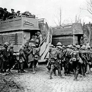British soldiers boarding buses, Western Front, WW1