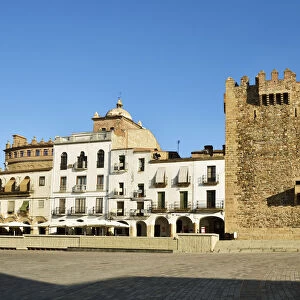 Torre del Bujaco (Bujaco Tower), a moorish fortification, and the Plaza Mayor, a Unesco