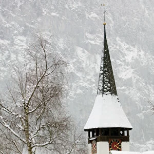 SWITZERLAND-Bern-LAUTERBRUNNEN: Town Church & Mountains / Winter