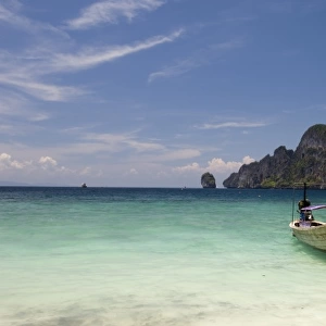 Thailand, Phi Phi Don Island, Yong Kasem beach, known as Monkey Beach