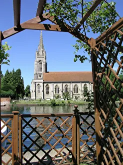 <b class=qtipBold><figcaption>Marlow, Buckinghamshire</figcaption></b><br>Marlow, Buckinghamshire For commercial use please contact Photoslot at website:photoslot email: info@photoslot skype: photoslot<br><em>© Photoslot 2009 - All Rights Reserved</em> Marlow, Buckinghamshire