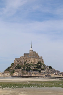 <b class=qtipBold><figcaption>Mont Saint-Michel, France</figcaption></b> Mont Saint-Michel, France