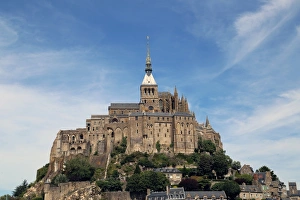 <b class=qtipBold><figcaption>Mont Saint-Michel, France</figcaption></b> Mont Saint-Michel, France