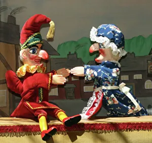 <b class=qtipBold><figcaption>Punch and Judy</figcaption></b><br>Punch and Judy For commercial use please contact Photoslot at website: www.photoslot.com email: info@photoslot.com skype: photoslot Punch and Judy